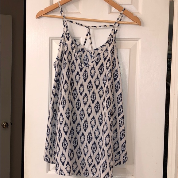 Patterned Blouse - Picture 2 of 6